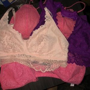 4 bralettes from Victoria’s Secret!